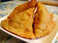 The samosa originated from the Middle Eastern sambusak
