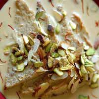 My personal favourite of all Indian bread puddings is the shahi tukda